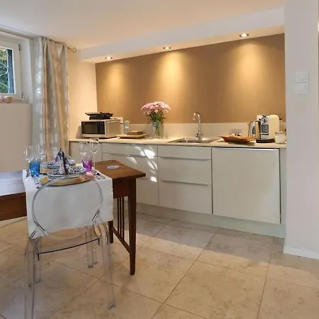 아파트 Romantic Nest With Free Parking