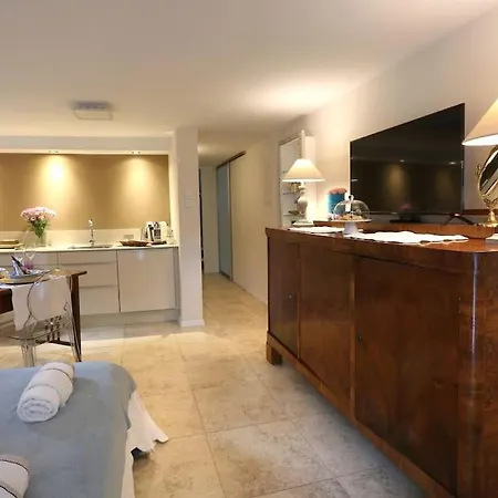 Romantic Nest With Free Parking * 류블랴나