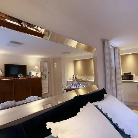 Romantic Nest With Free Parking 아파트 류블랴나